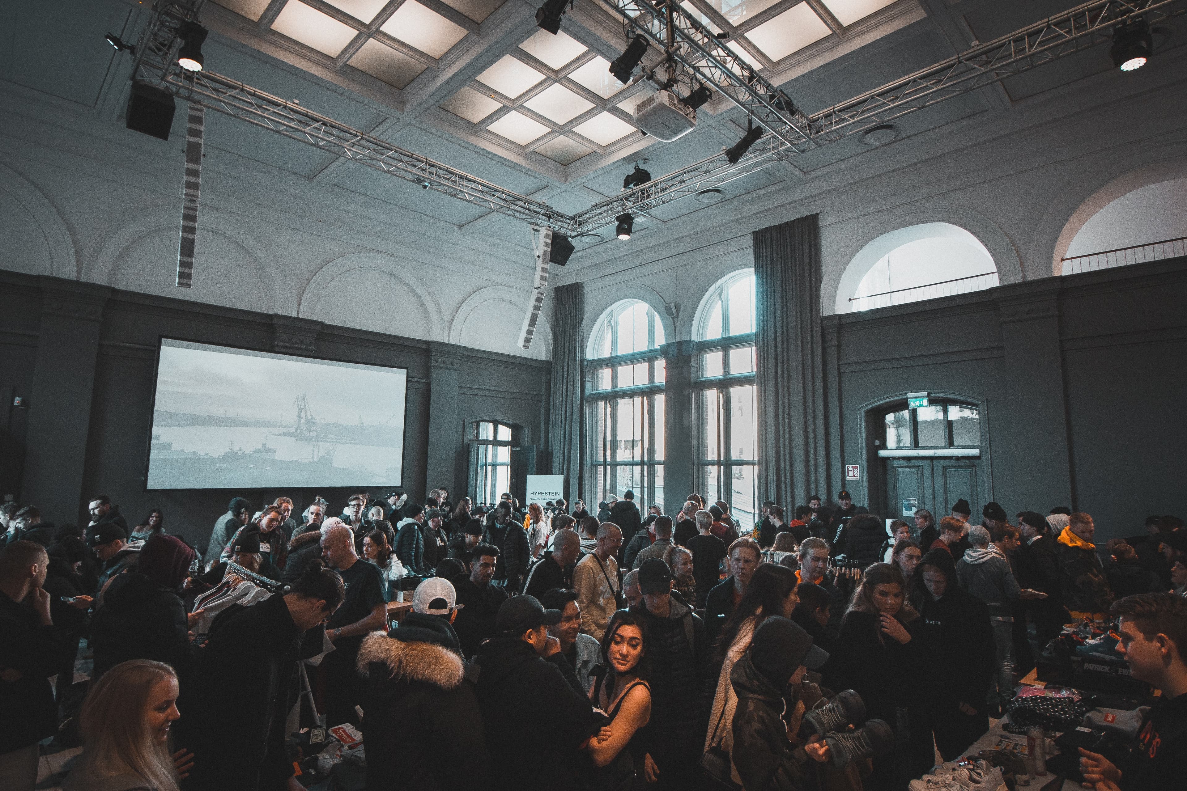jakob-dalbjorn-cuKJre3nyYc-unsplash (1)